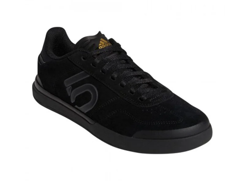 cycling clothing with breezy threads-Five Ten Sleuth DLX Flat Pedal Shoe - Womens - Black-Gray Six-Matt Gold