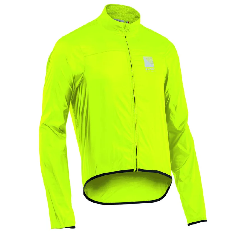 cycling clothing with glare barrier-Mantellina Northwave Breeze 2 - Giallo Fluo