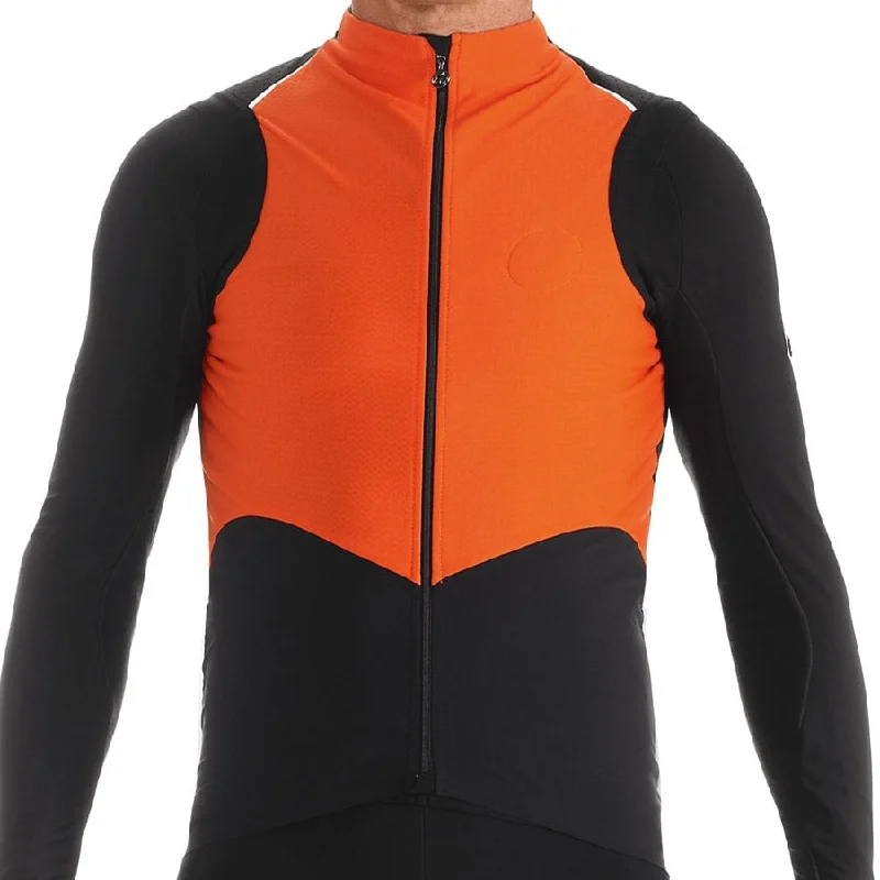 cycling clothing with close edge-Gilet Assos TiburuGiletEquipe - Arancione